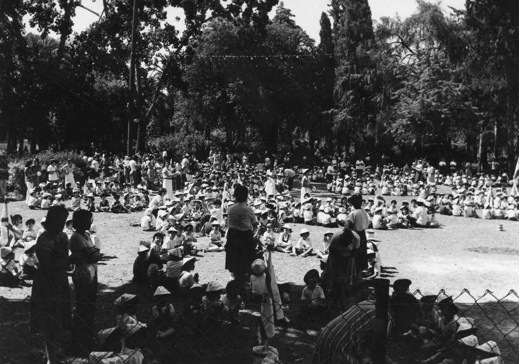 שבועות בראשון לציון - באדיבות מוזיאון ראשון - קרדיט צילום: צבי פרידמן