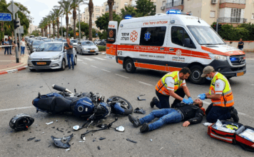 תאונת דרכים בראשון לציון: רוכב אופנוע נפצע באורח קל עד בינוני