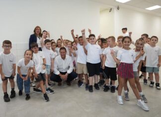 כ-60 אלף תלמידות ותלמידים פתחו הבוקר את שנת הלימודים תשפ"ז במערכת החינוך בראשון לציון